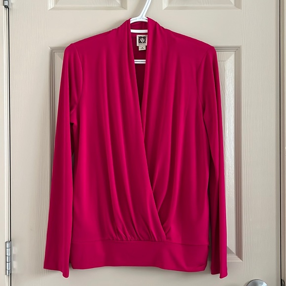 Anne Klein blouse in fuschia - Picture 1 of 9